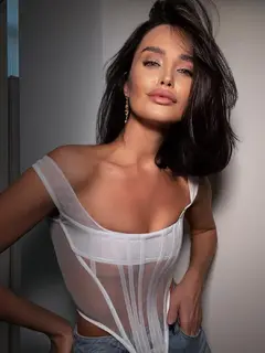 Killi escort in Dubai