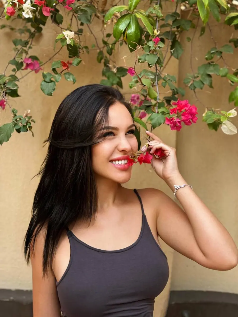 Novella escort in Dubai