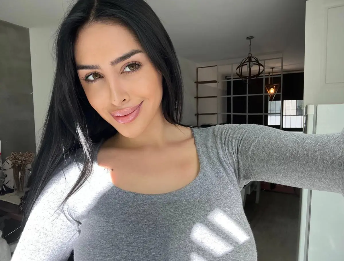 Roxana escort in Dubai