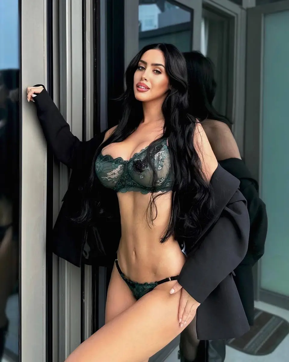 Roxana escort in Dubai