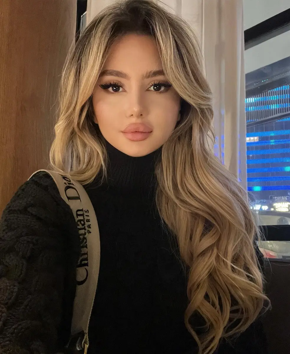 Sofi escort in Dubai