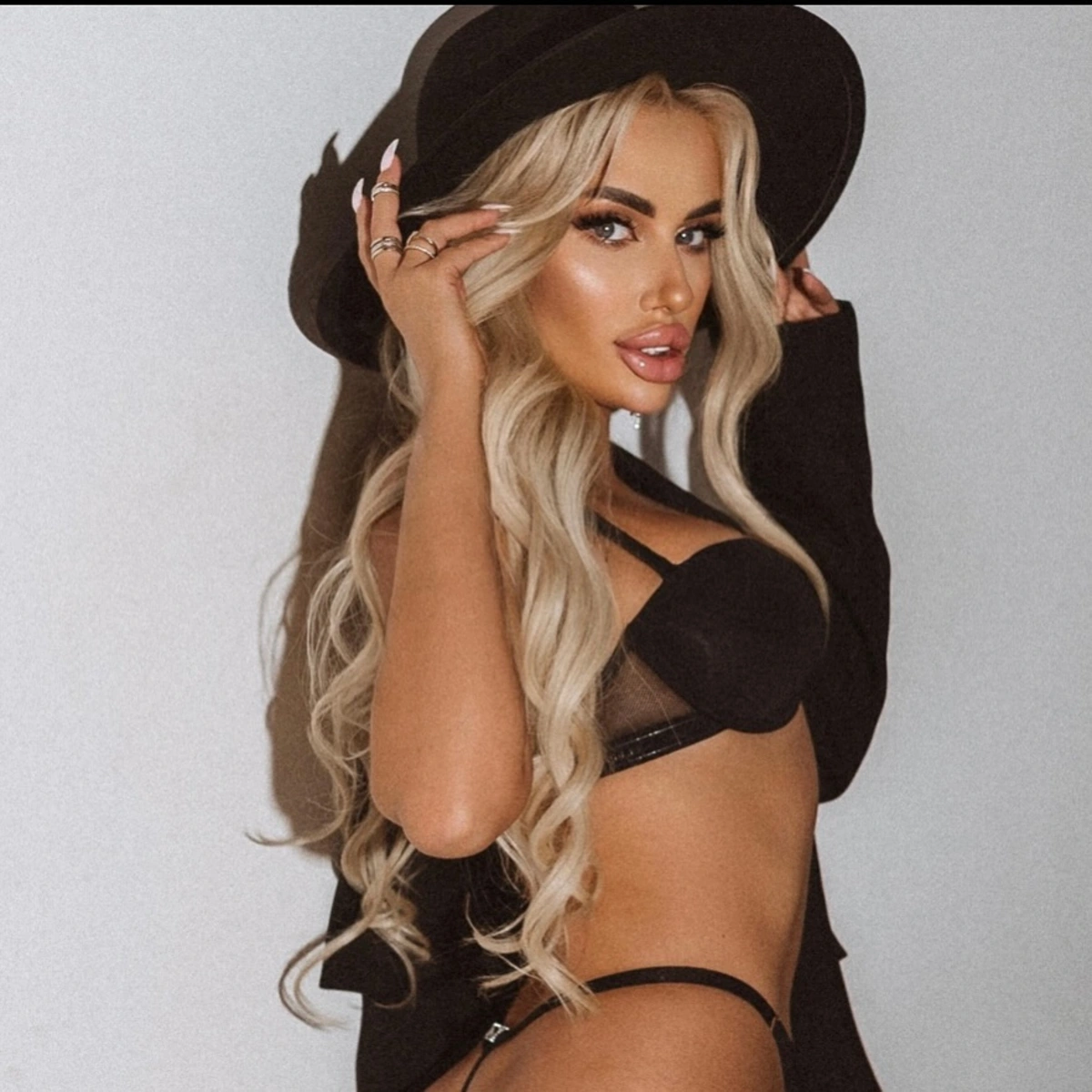 Yarina escort in Dubai