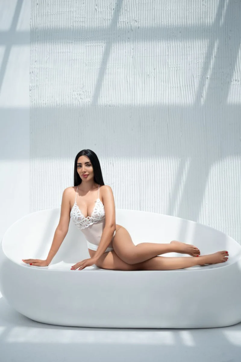 Yasna escort in Dubai